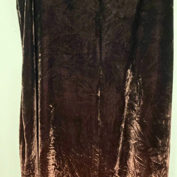 Dress Elegant Merlot Velvet Dress - Picture 7 of 10